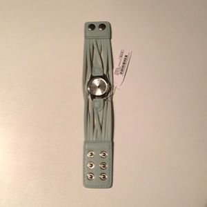 Snap closure charming Charlie watch mint green